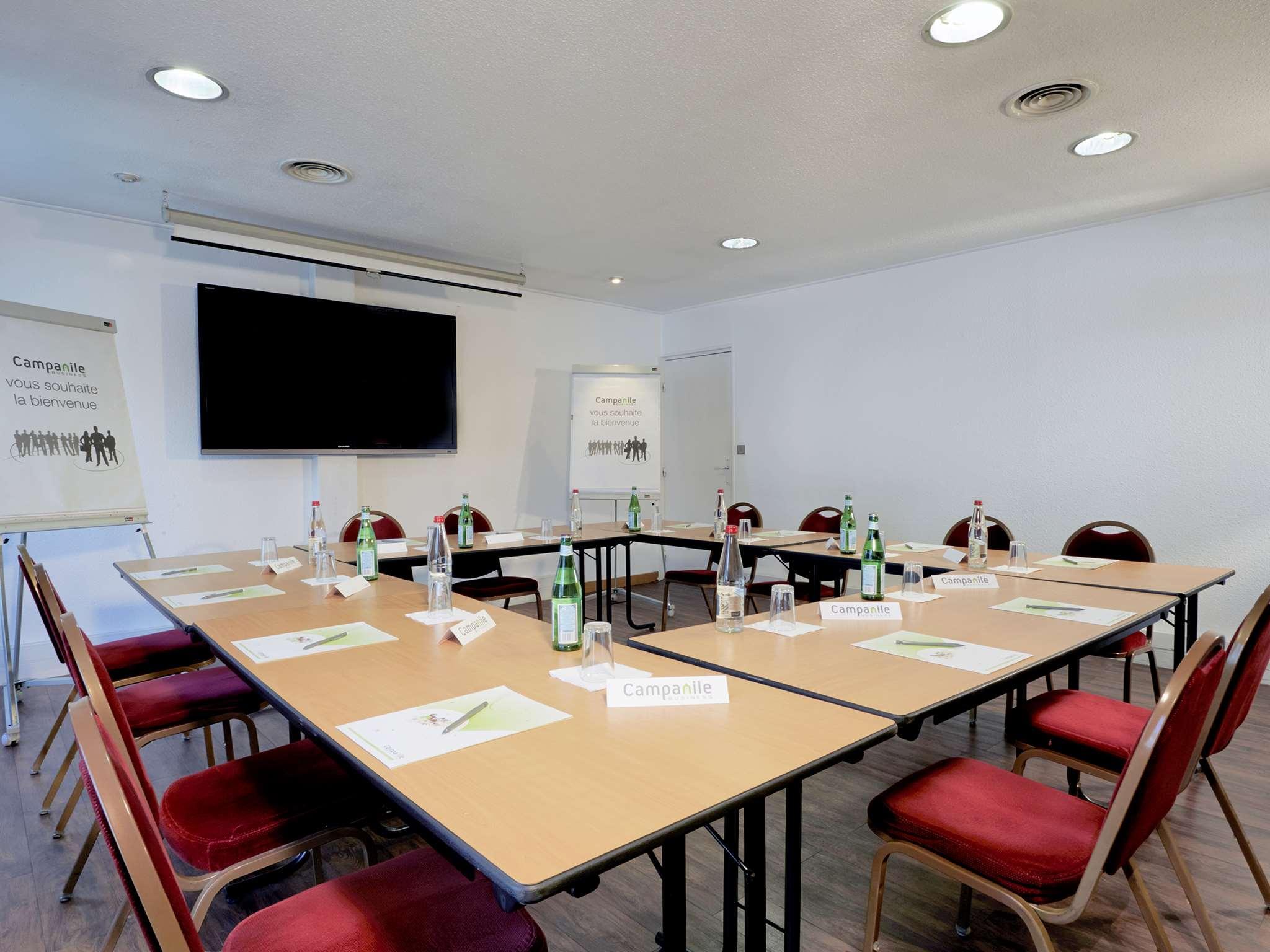 Campanile Limoges Nord Hotel Bagian luar foto
