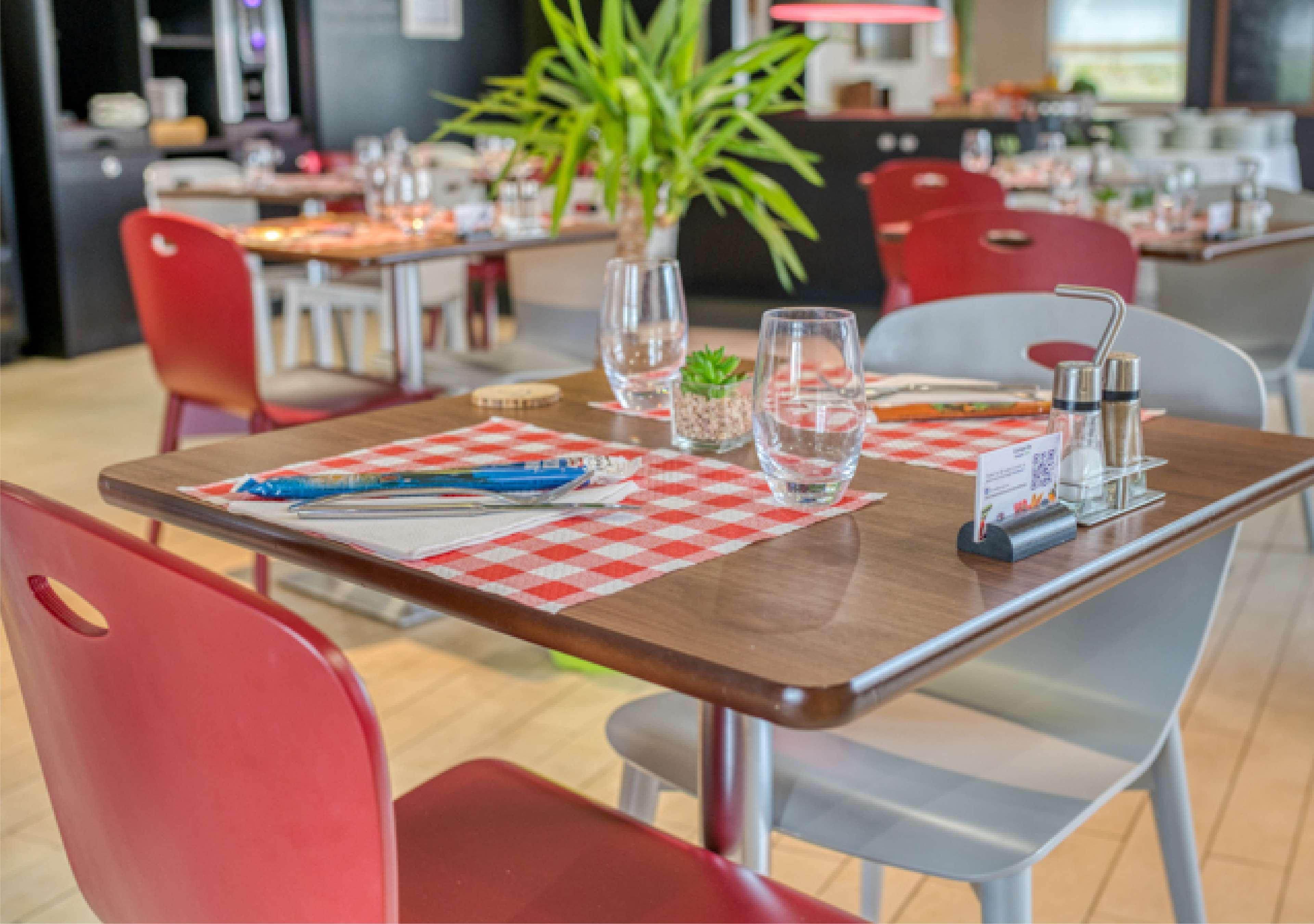 Campanile Limoges Nord Hotel Bagian luar foto