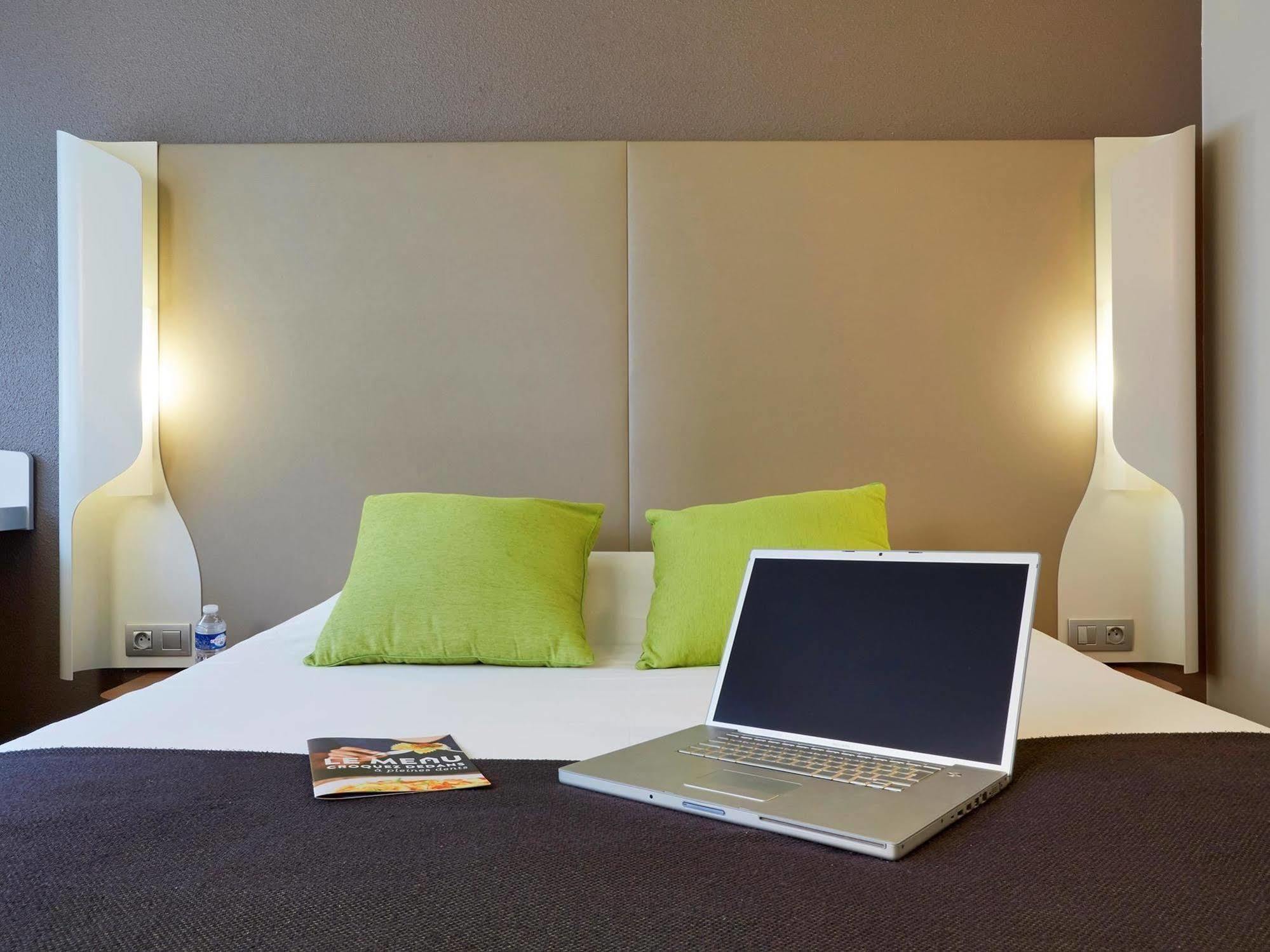Campanile Limoges Nord Hotel Bagian luar foto